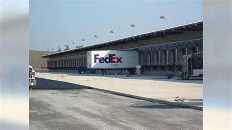 3 reviews of <b>FedEx Ship Center</b> "I ordered checks with overnight delivery from <b>Fedex</b>. . Fedex anderson ca